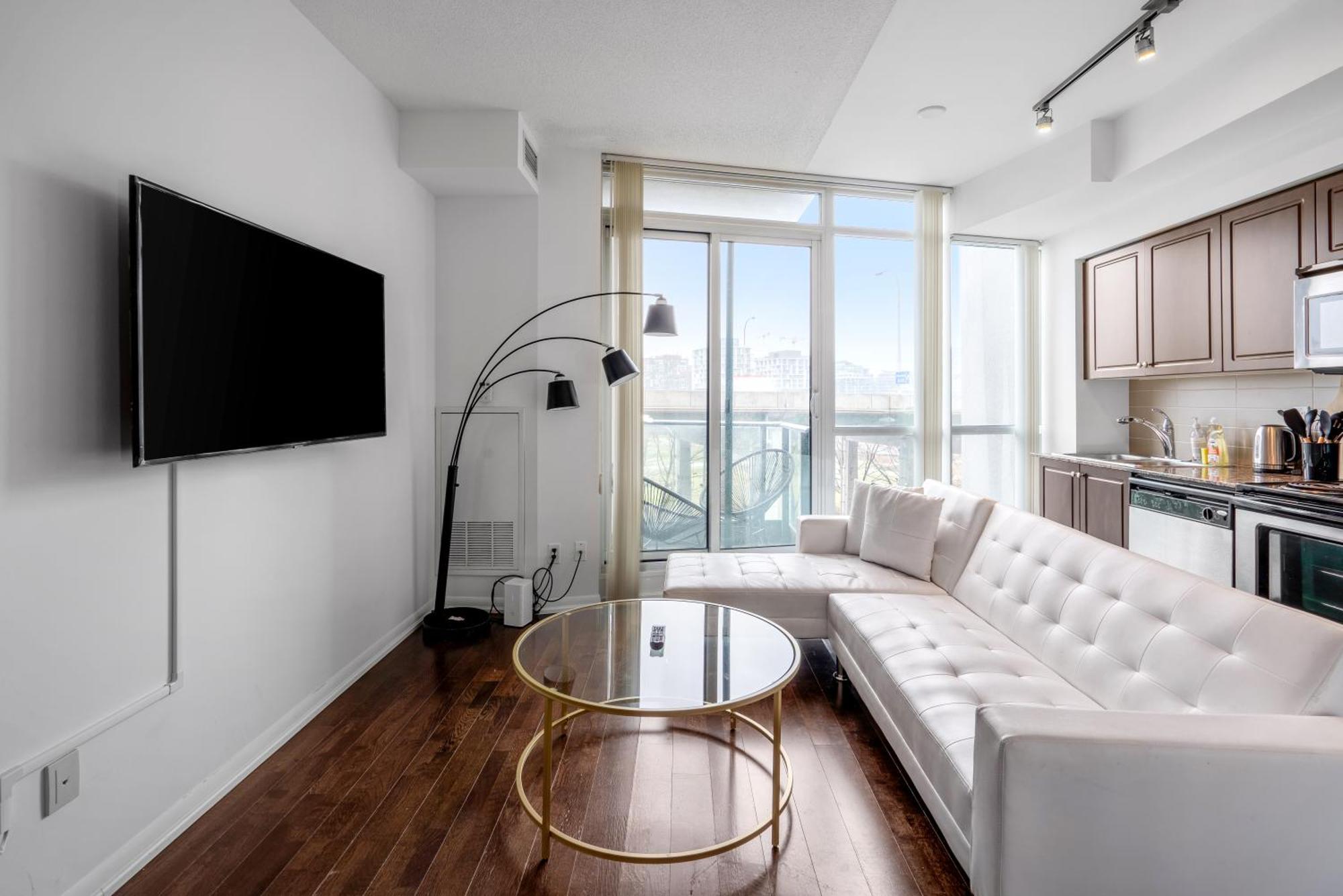 Downtown Toronto 1 Bdrm Condo With Parking And Views المظهر الخارجي الصورة